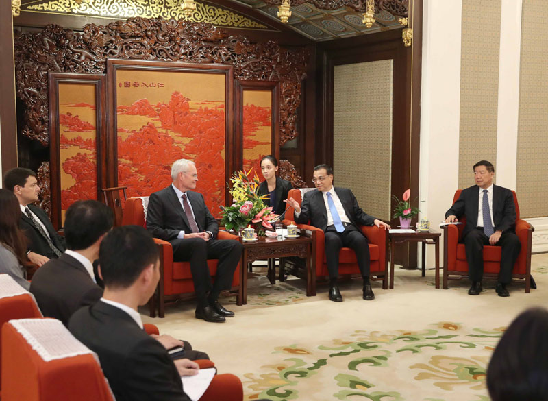 李克强会见美孚公司董事长：为中外企业提供一视同仁公平竞争的营商环境是中国政府的职责