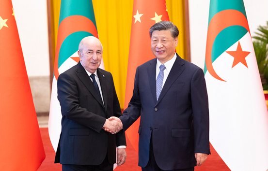 习近平同阿尔及利亚总统特本会谈